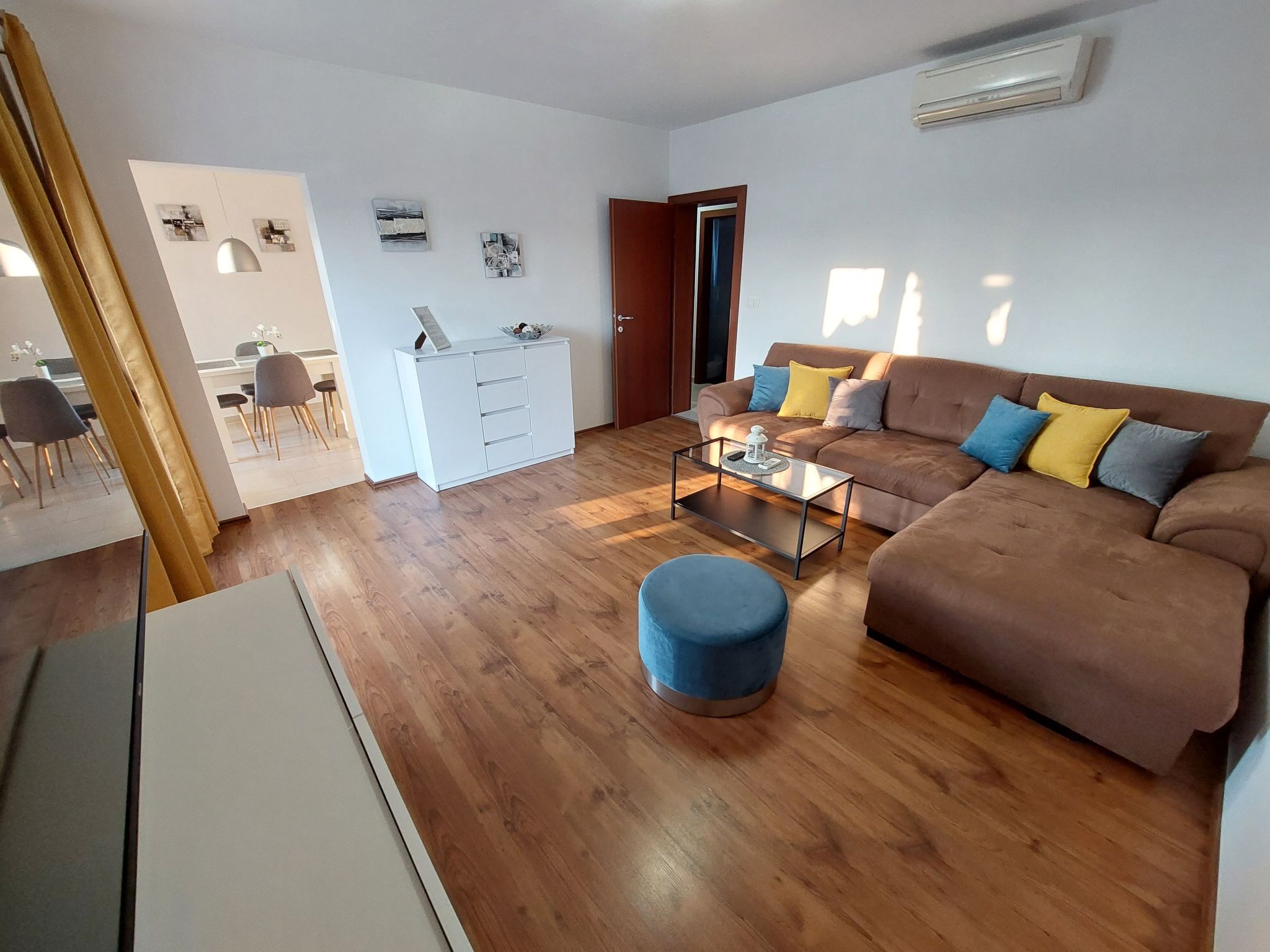 Appartement in Barbat mit Großer Terrasse-Binnen