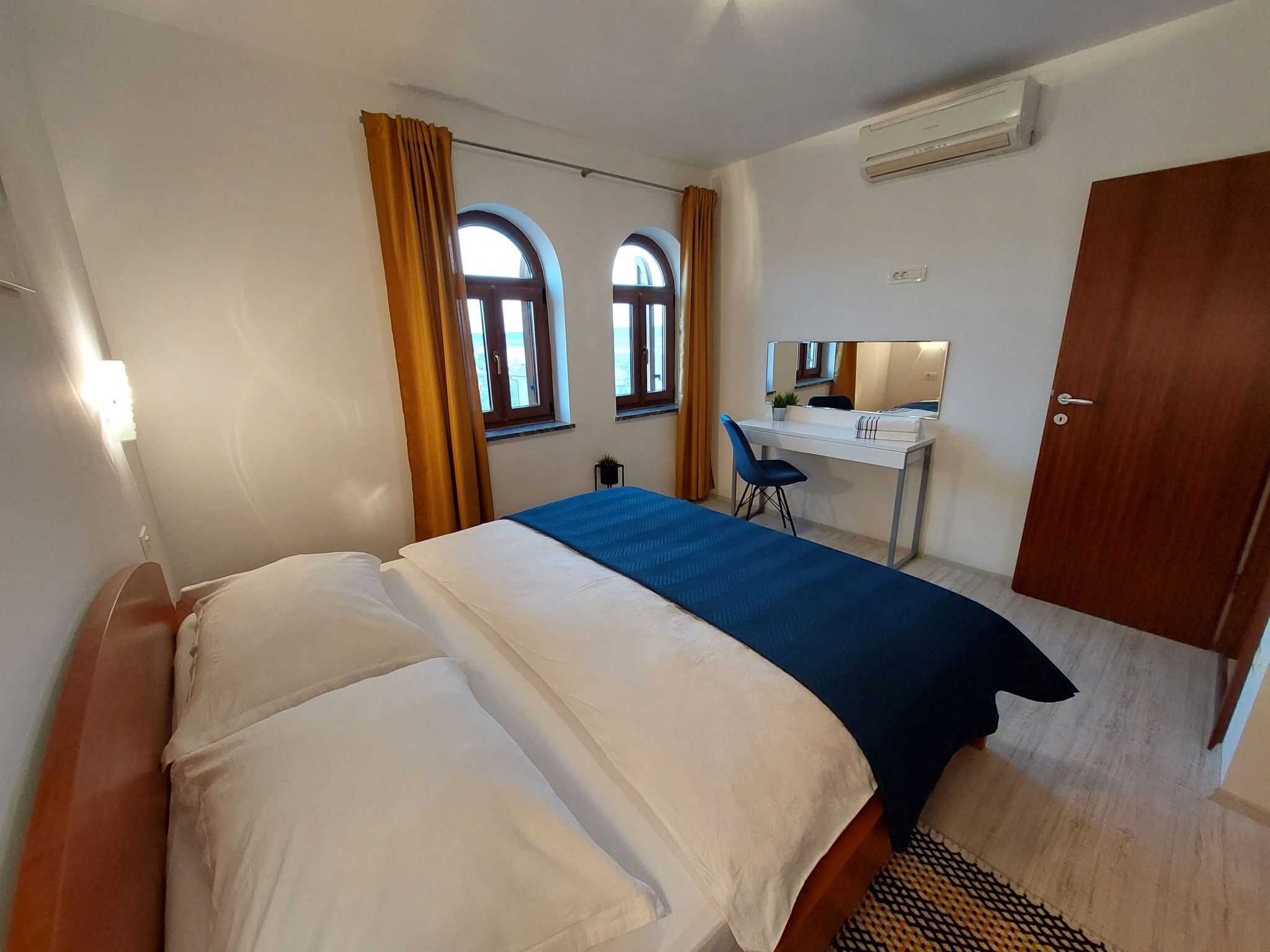 Appartement in Barbat mit Großer Terrasse-Binnen