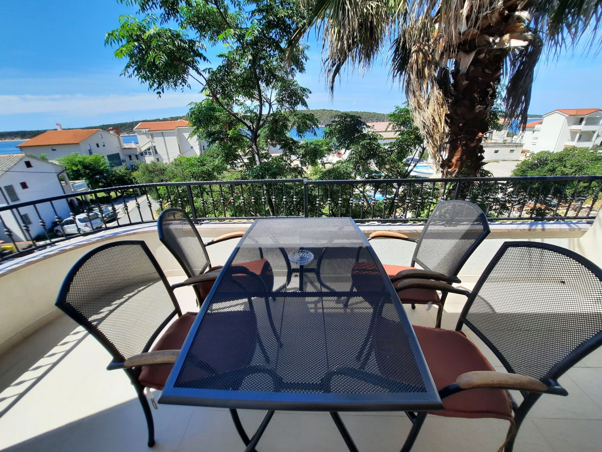 Appartement in Barbat mit Großer Terrasse-Binnen