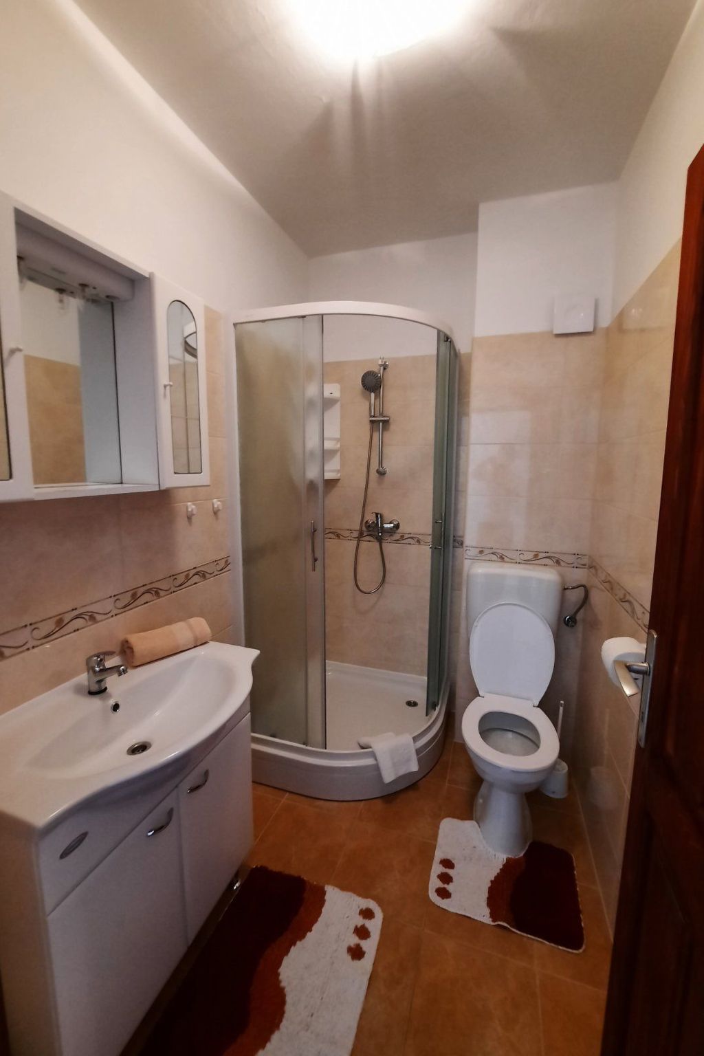 Gemütliche Erdgeschossferienwohnung mit Balkon-Binnen