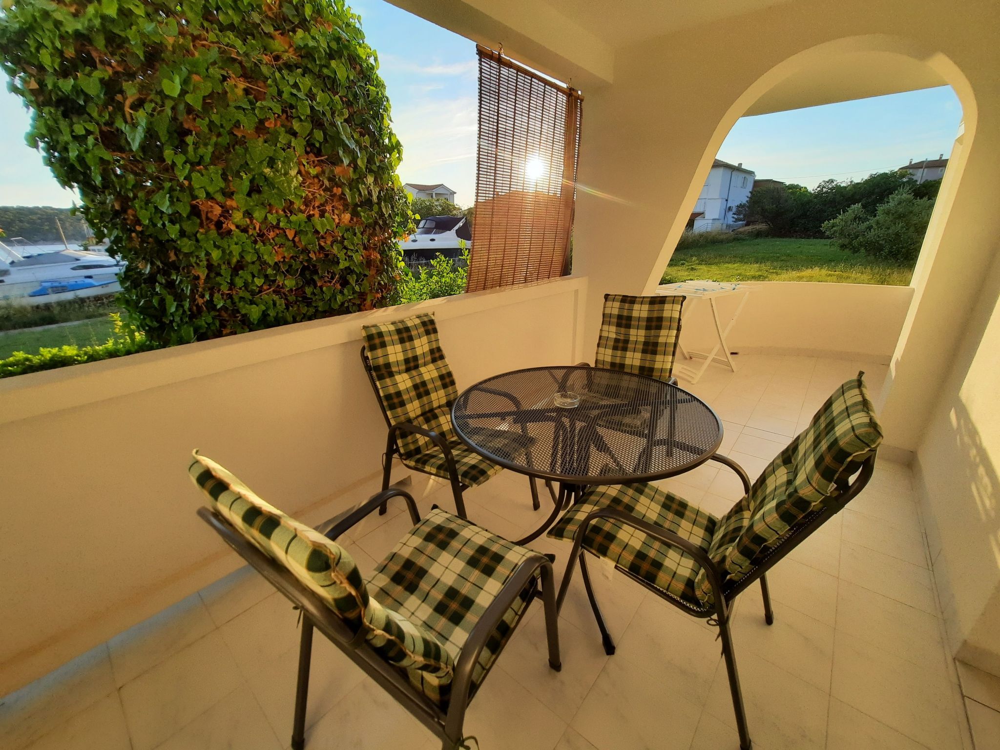 Gemütliche Erdgeschossferienwohnung mit Balkon-Binnen