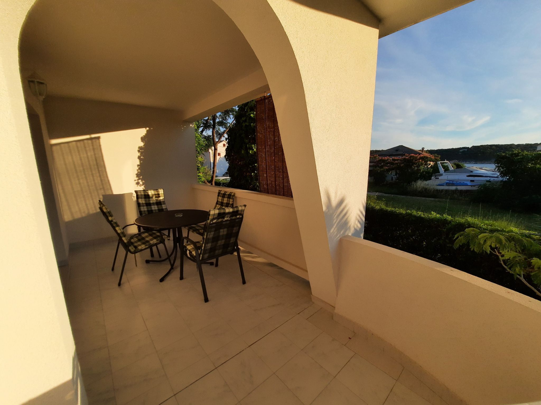 Gemütliche Erdgeschossferienwohnung mit Balkon-Binnen