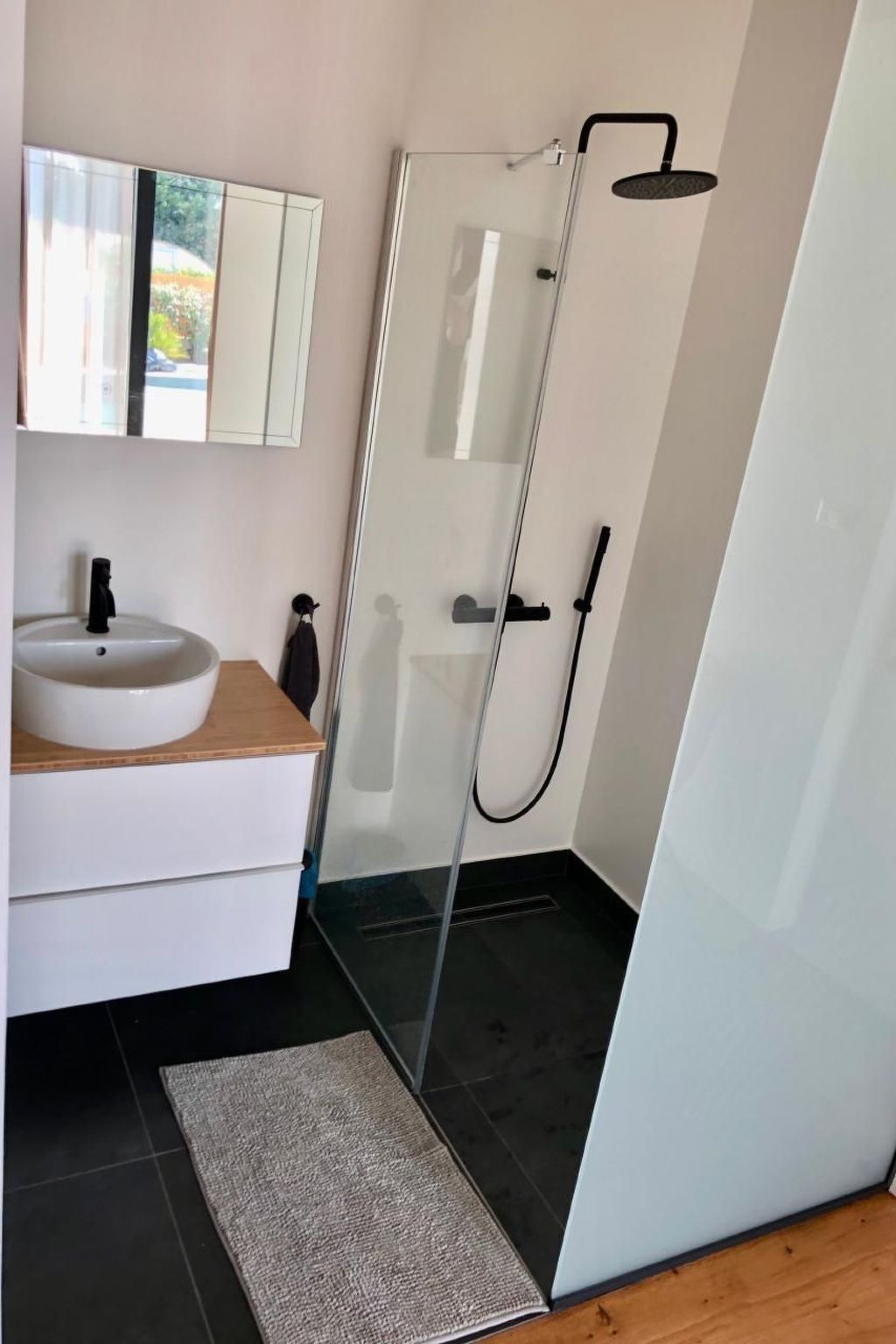 Photo of Luxuriöses Ferienhaus Sunny Garden in Barbat auf der Insel Rab