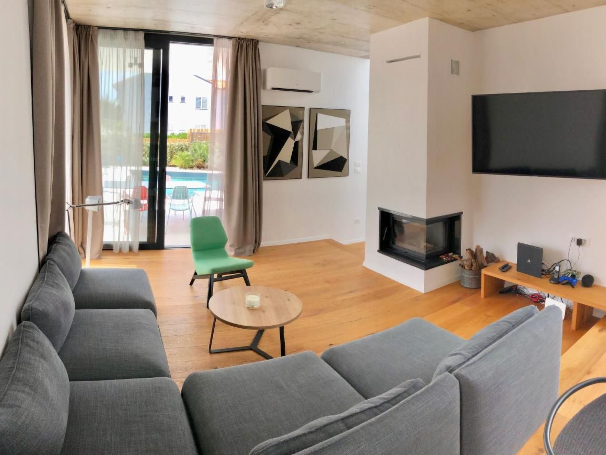 Photo of Luxuriöses Ferienhaus Sunny Garden in Barbat auf der Insel Rab