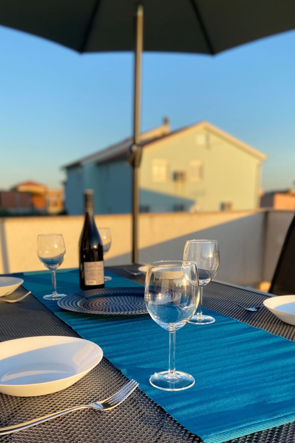 NR. 3 RELAX - APP 4-Outside