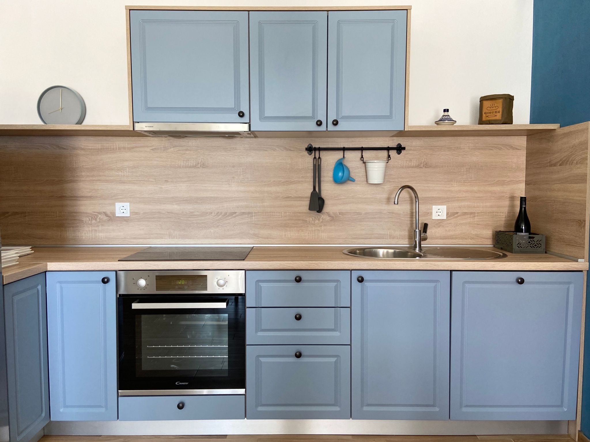 NR. 3 RELAX - APP 4-Inside