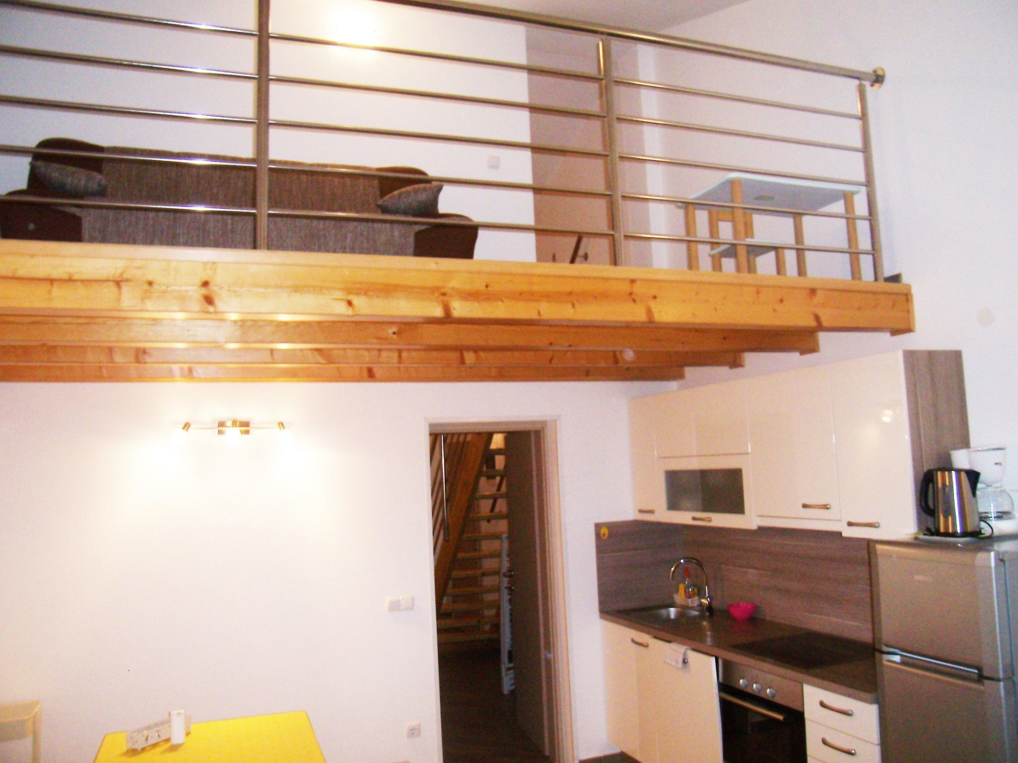 NR.2  SANDRA - APP 4-Inside