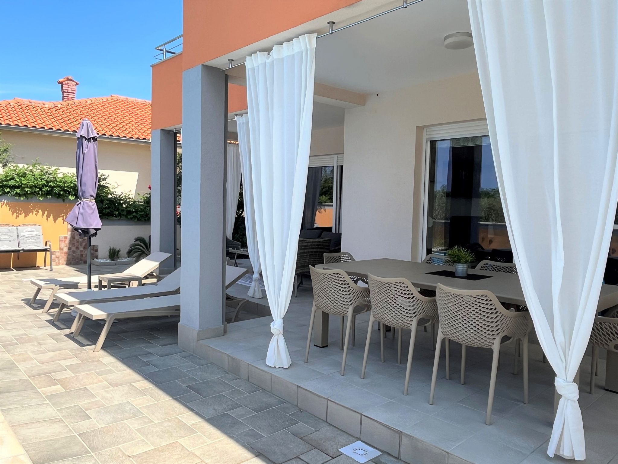 Villa Summer Escape in Barbat mit Garten und Aussicht-Binnen