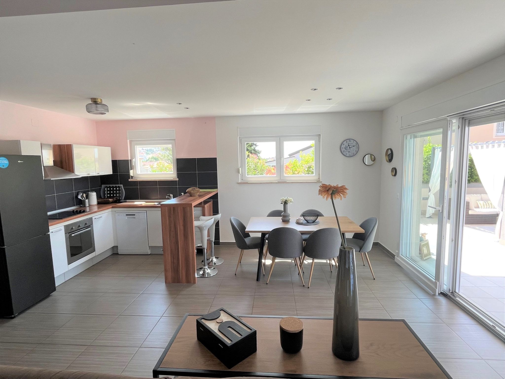 Villa Summer Escape in Barbat mit Garten und Aussicht-Binnen