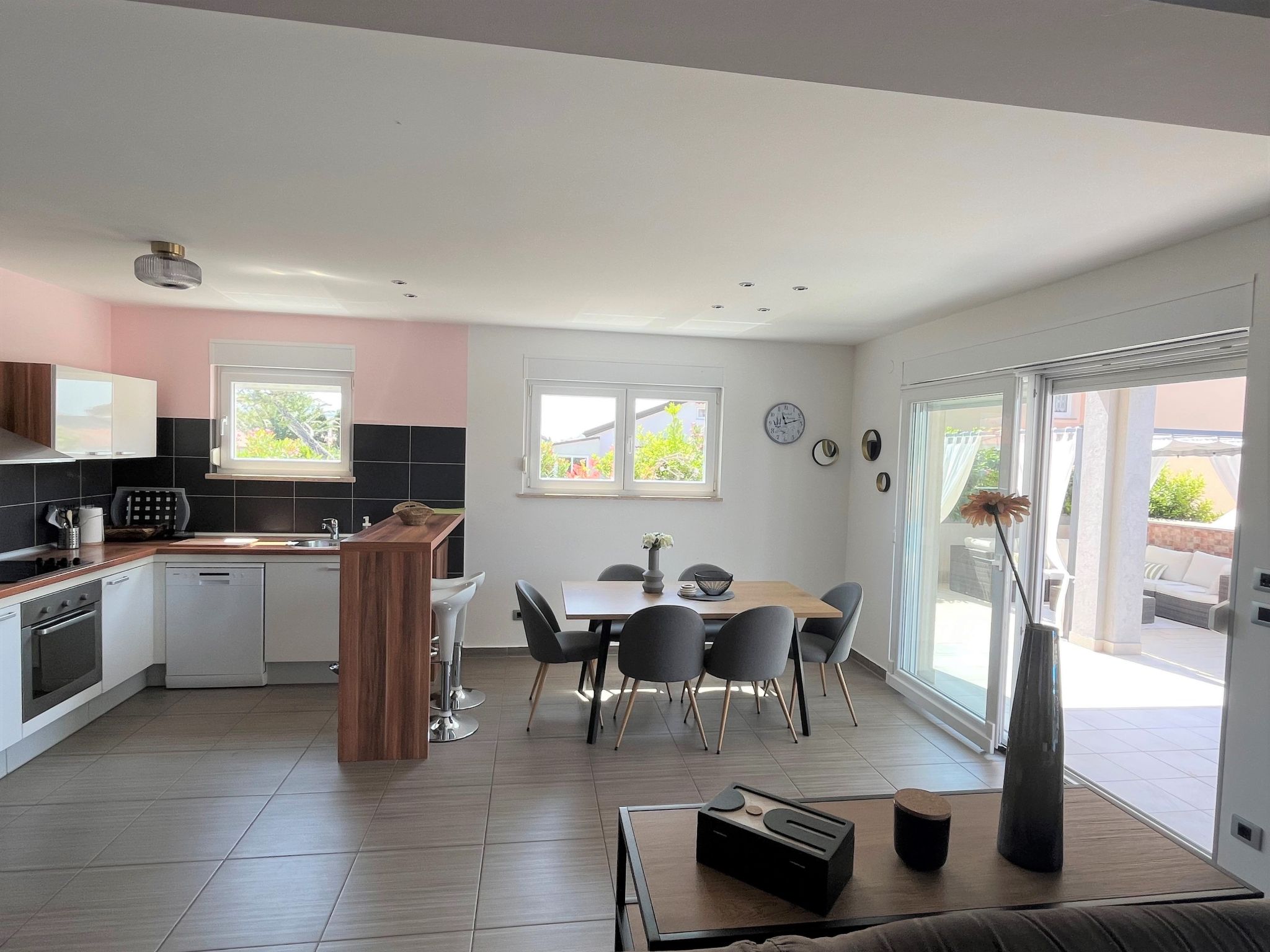 Villa Summer Escape in Barbat mit Garten und Aussicht-Binnen