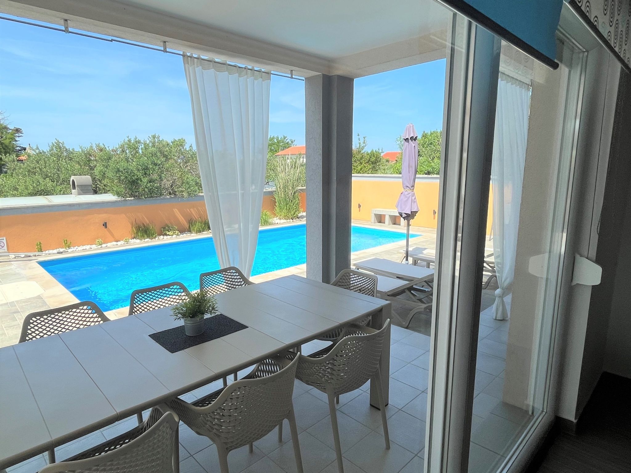 Villa Summer Escape in Barbat mit Garten und Aussicht-Binnen