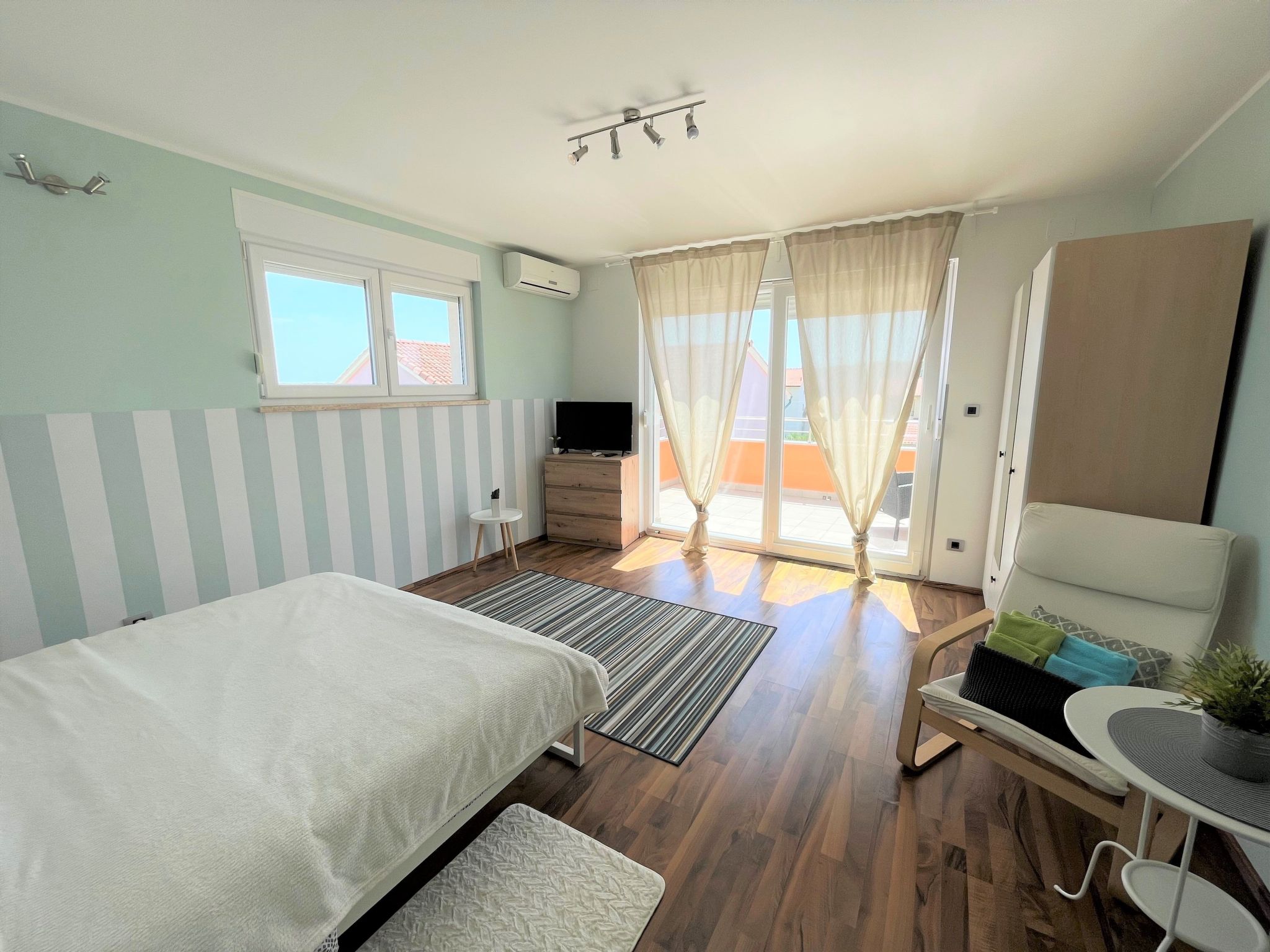 Villa Summer Escape in Barbat mit Garten und Aussicht-Binnen