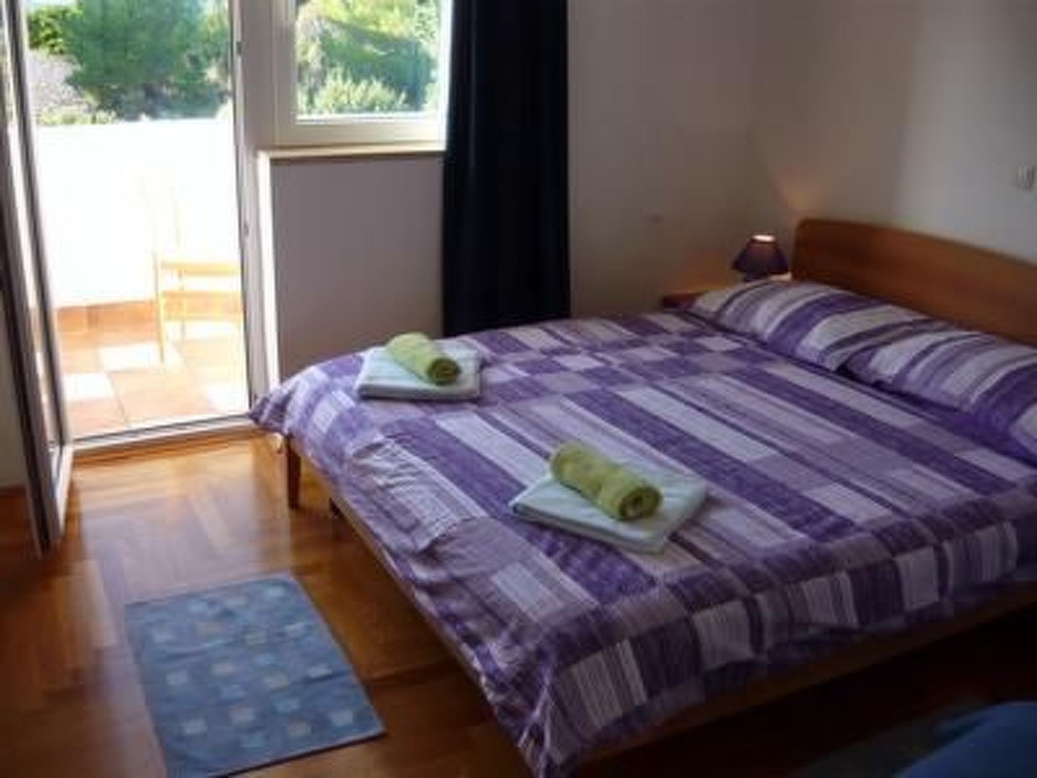 Nette Ferienwohnung mit Whirlpool und Garten-Binnen