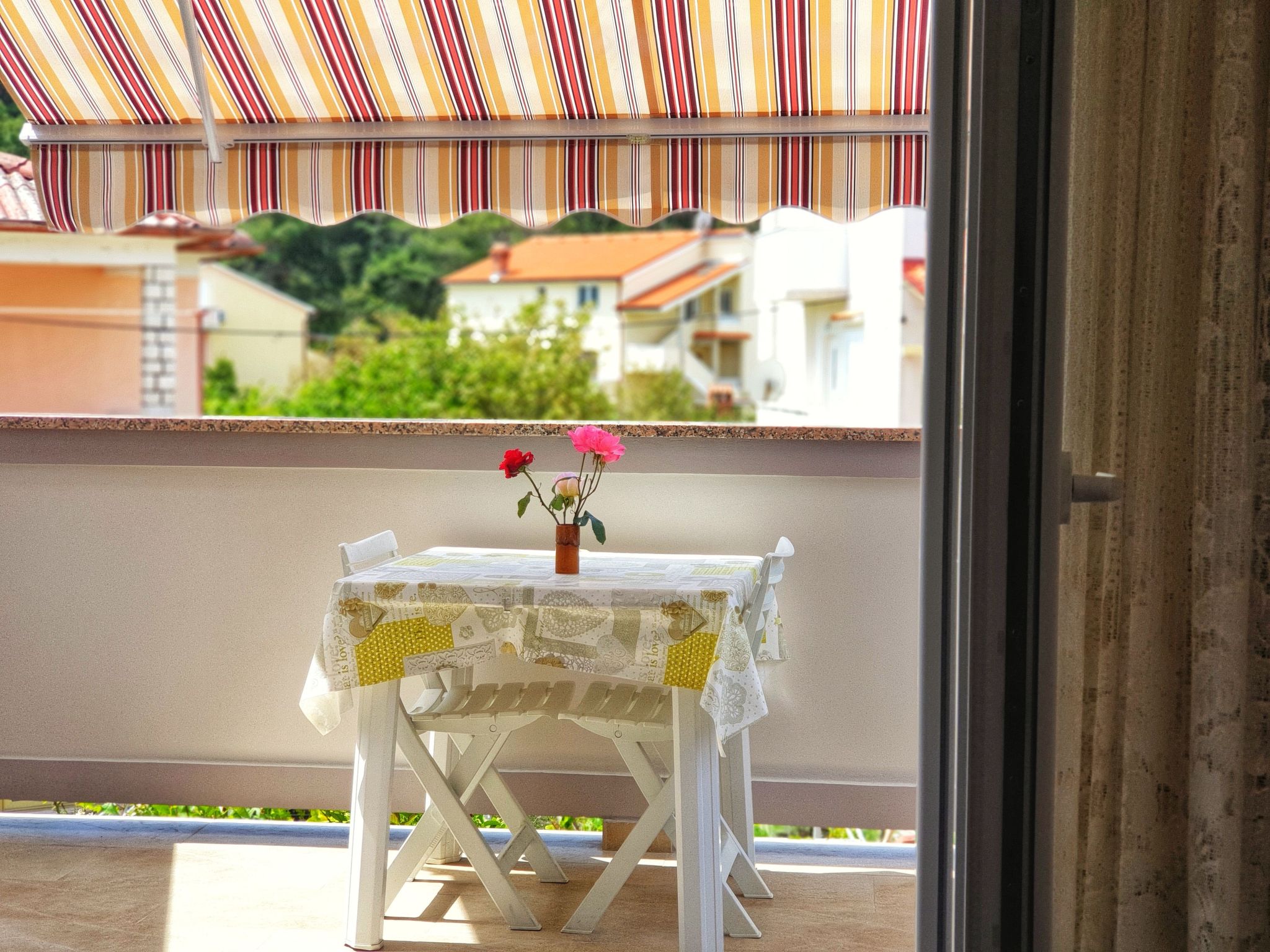 Appartement in Palit mit Privatem Balkon-Image-tags.info