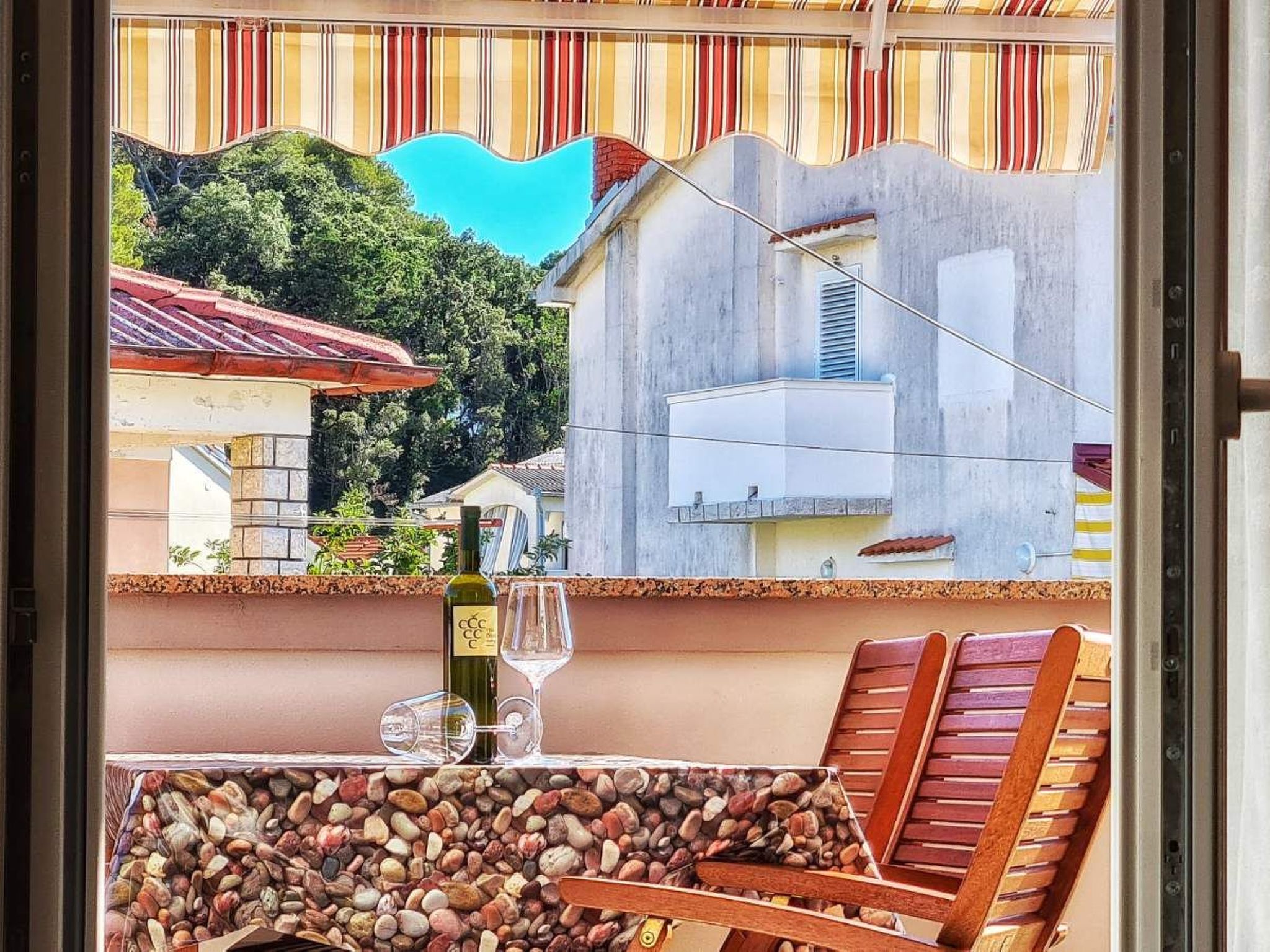 Große Wohnung in Palit mit Privatem Balkon