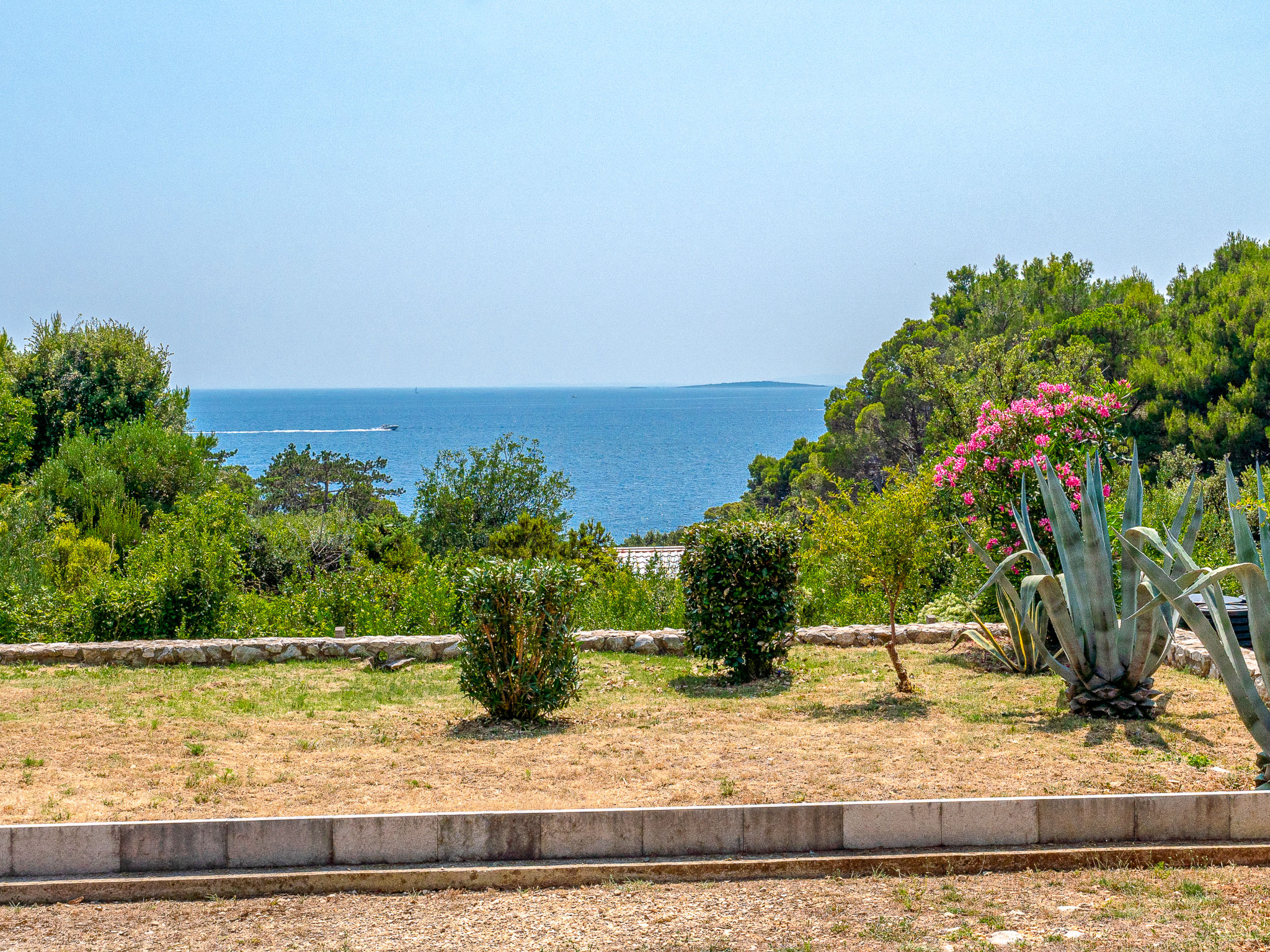 Photo of Dundo House