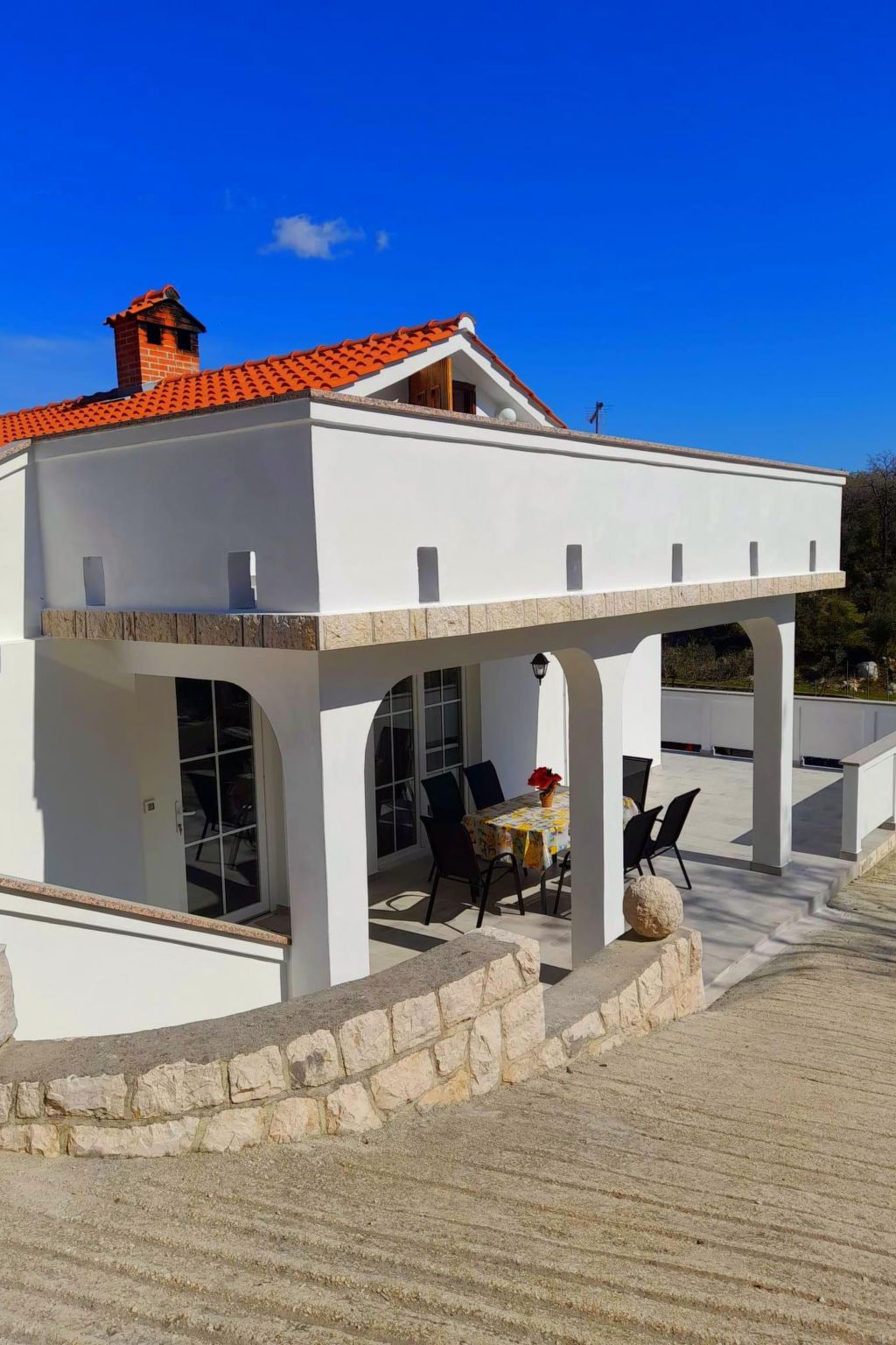 In Kampor mit Privatparkplatz