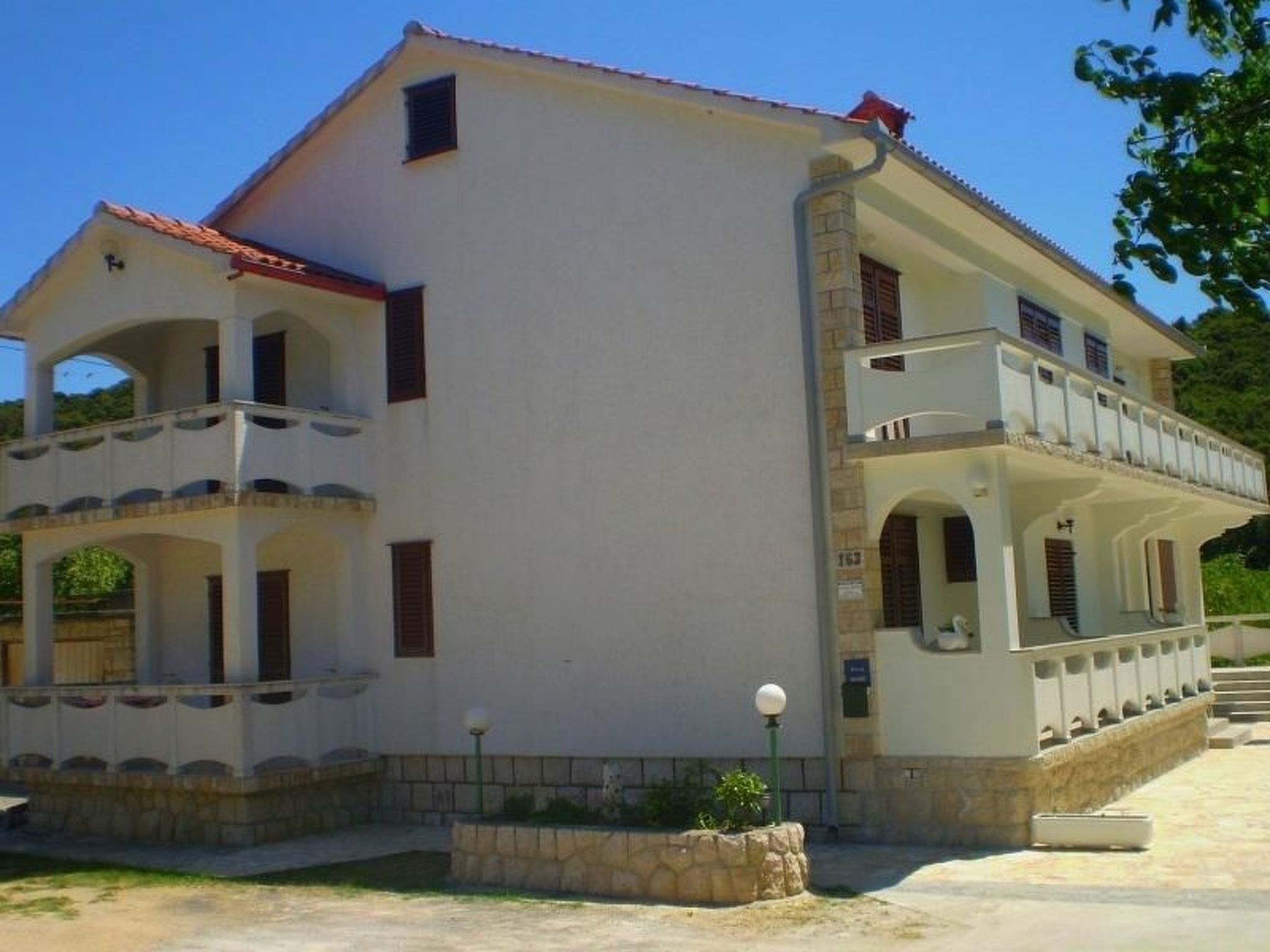 Wohnung in Kampor mit gemauertem Grill-Image-tags.info