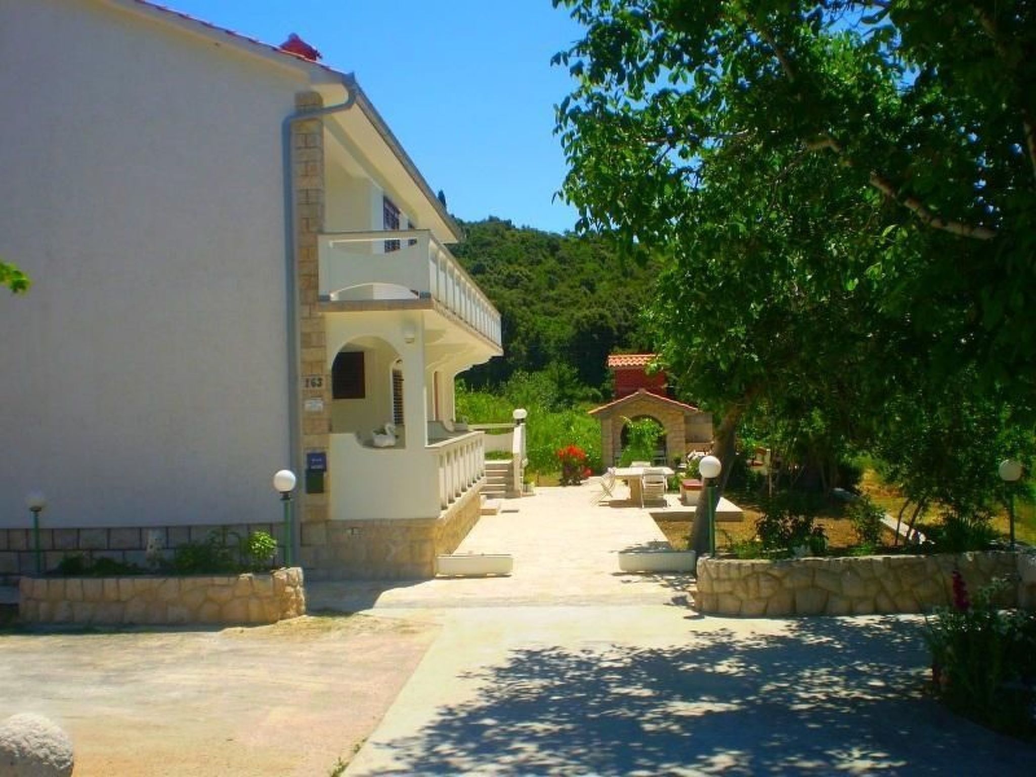 Wohnung in Kampor mit gemauertem Grill-Image-tags.info