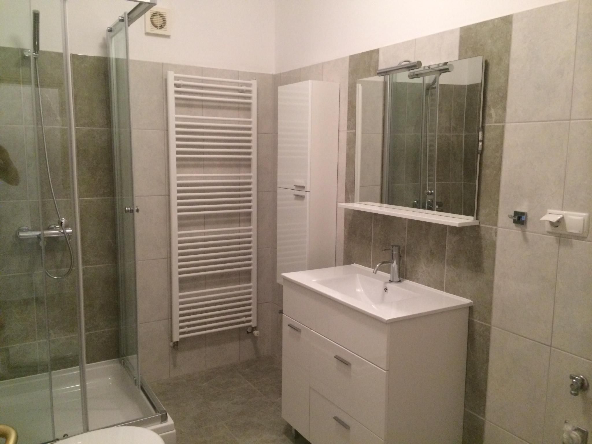 Erdgeschosswohnung mit Terrasse für sechs Personen-Binnen