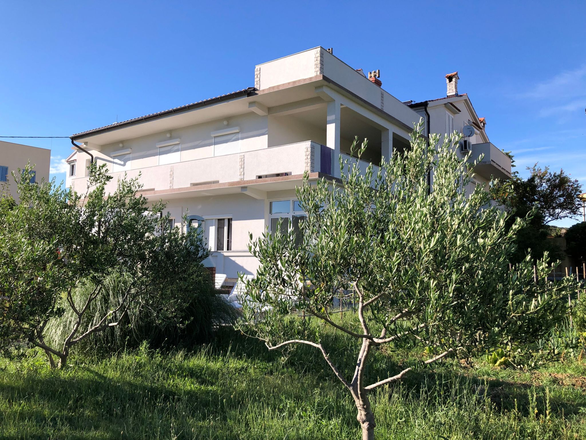 Erdgeschosswohnung mit Terrasse für sechs Personen-Binnen