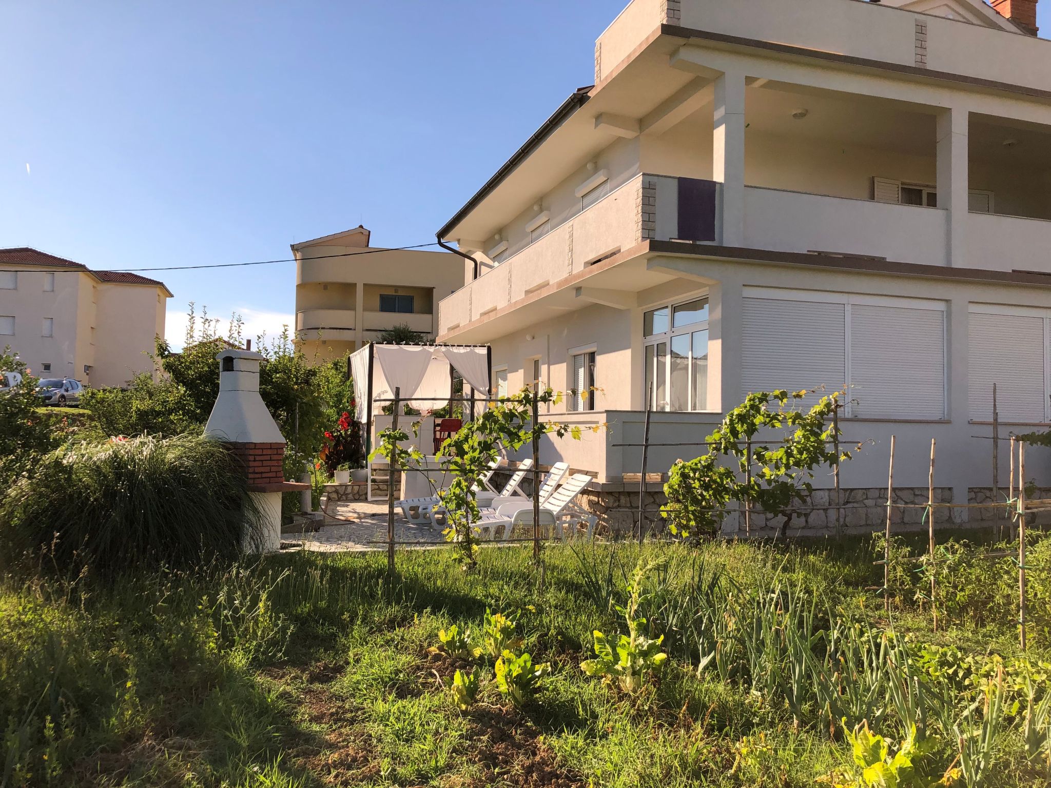 Erdgeschosswohnung mit Terrasse für sechs Personen-Binnen