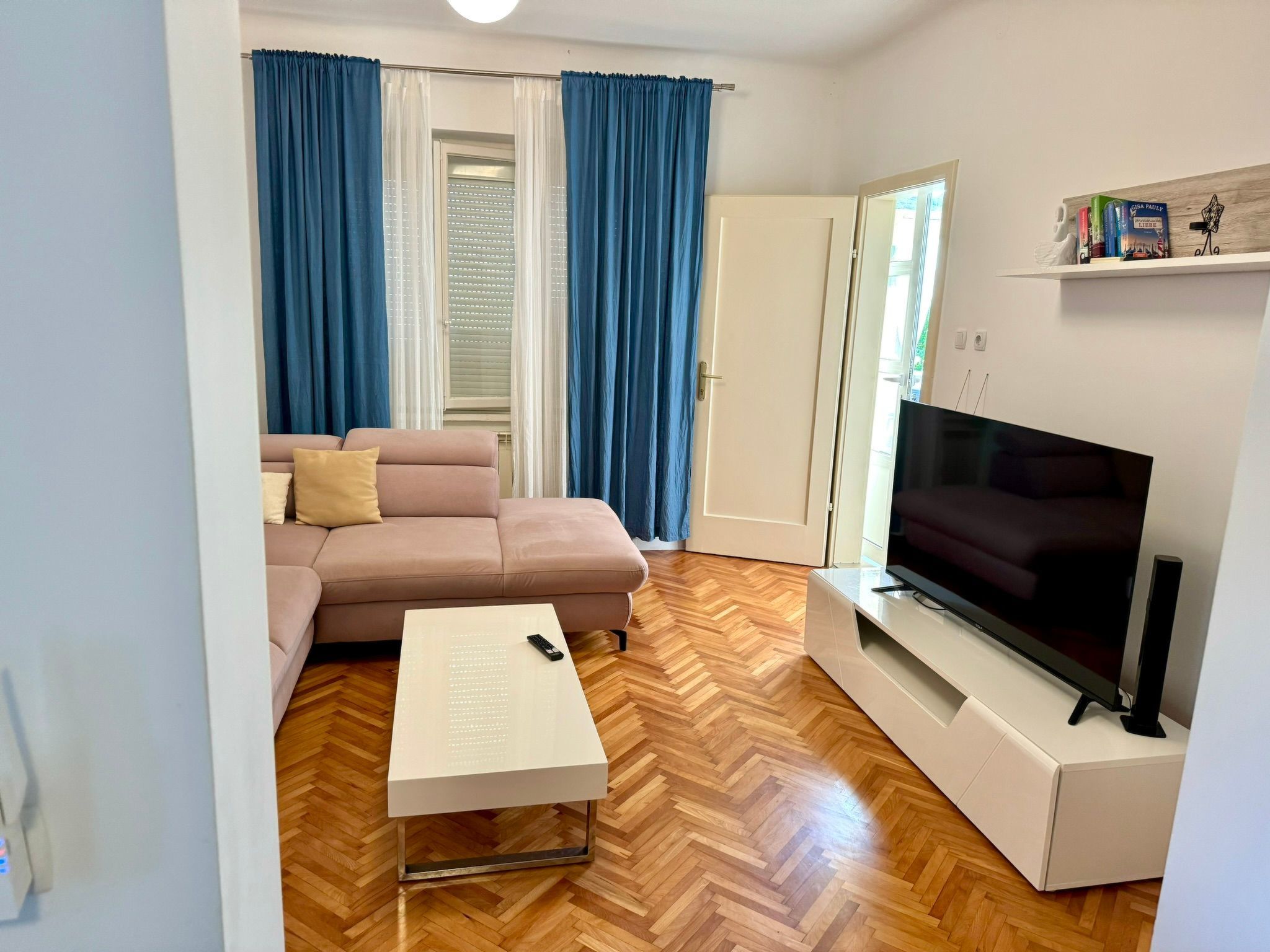 Erdgeschosswohnung mit Terrasse für sechs Personen