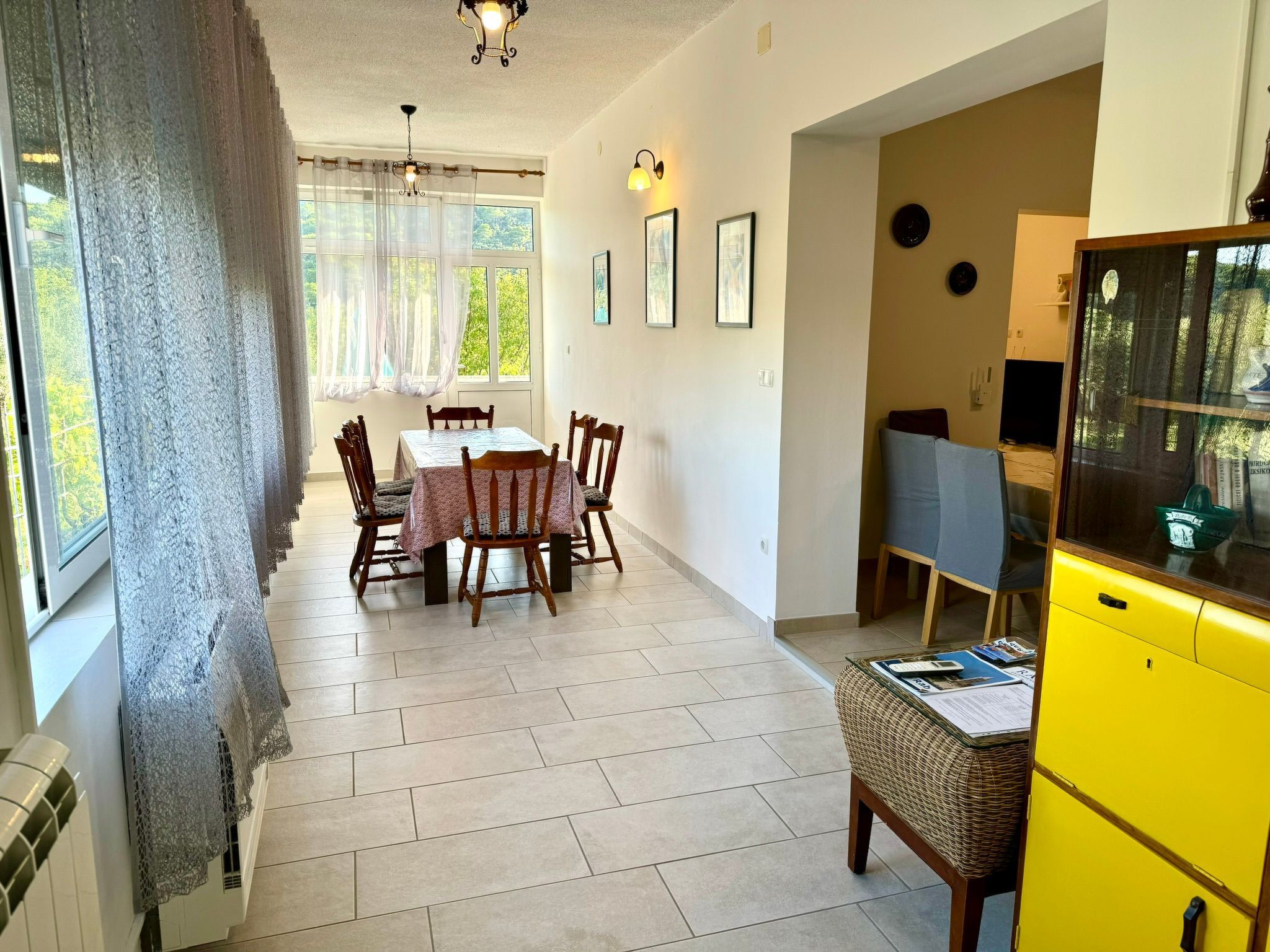 Erdgeschosswohnung mit Terrasse für sechs Personen-Binnen