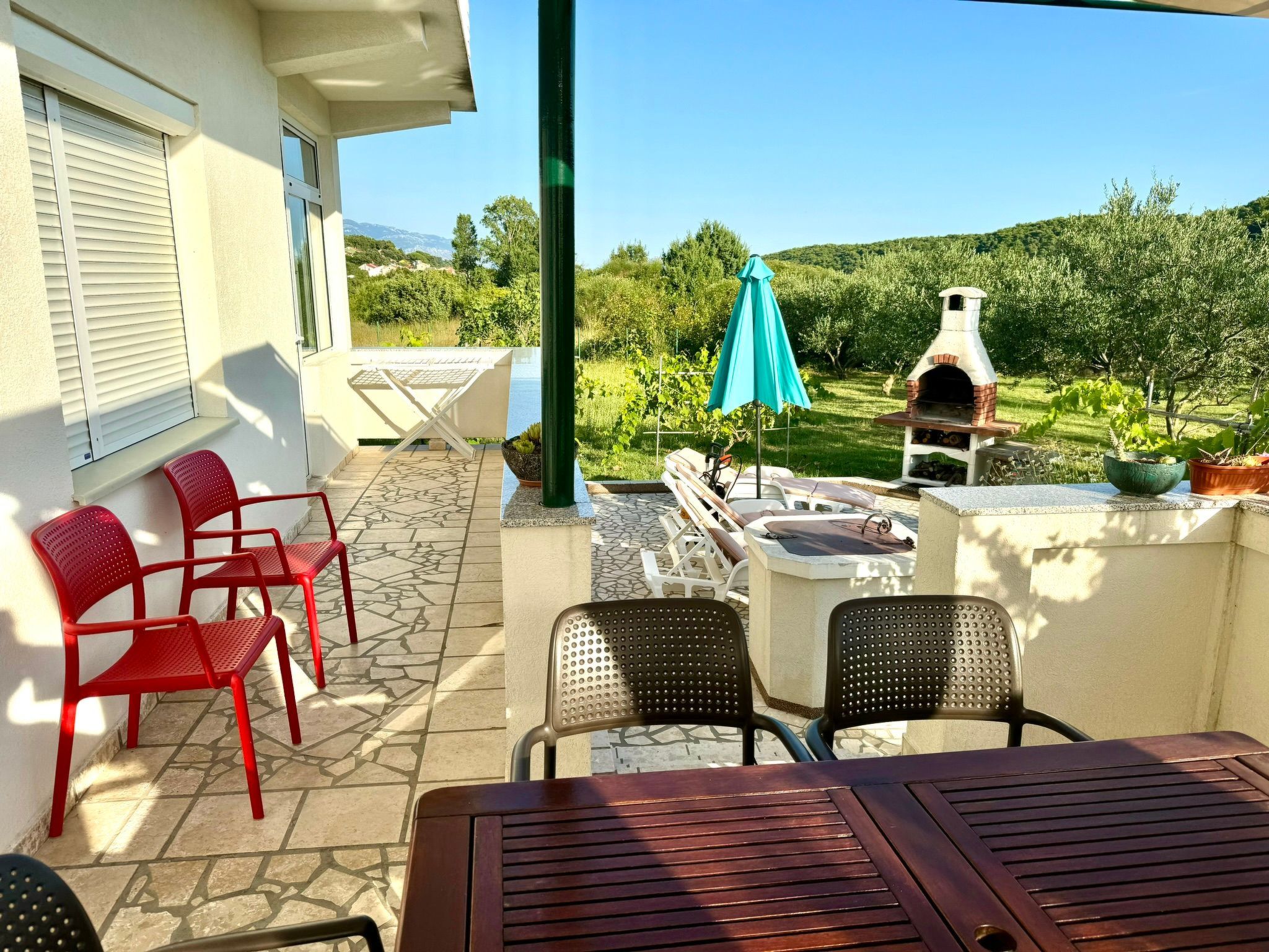 Erdgeschosswohnung mit Terrasse für sechs Personen-Binnen