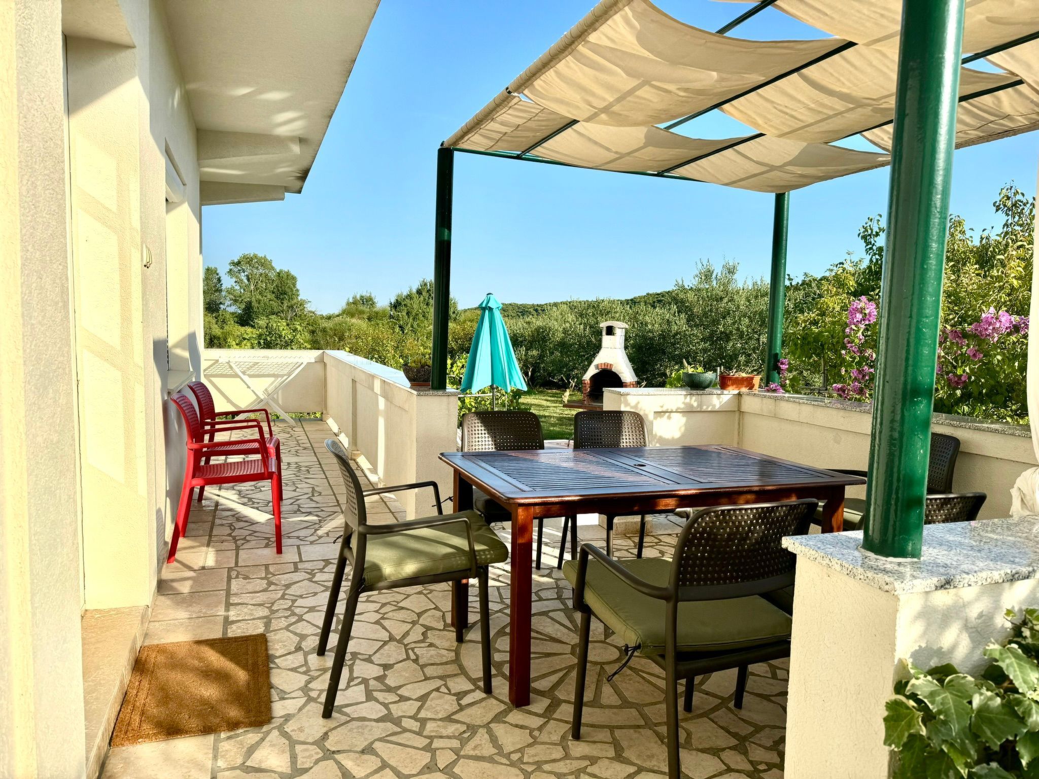 Erdgeschosswohnung mit Terrasse für sechs Personen-Binnen