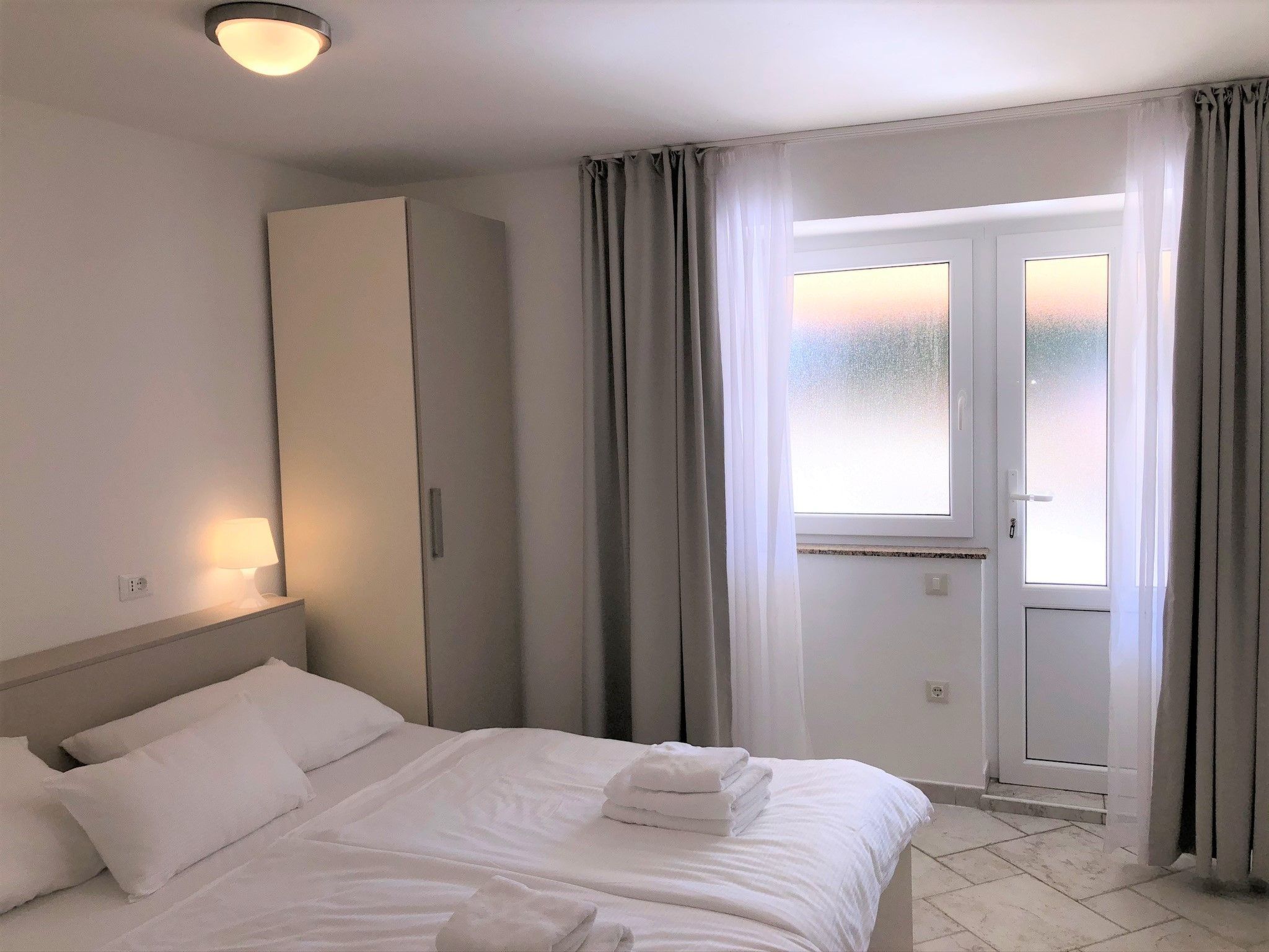 Mit Blick auf das Wasser-Image-tags.info