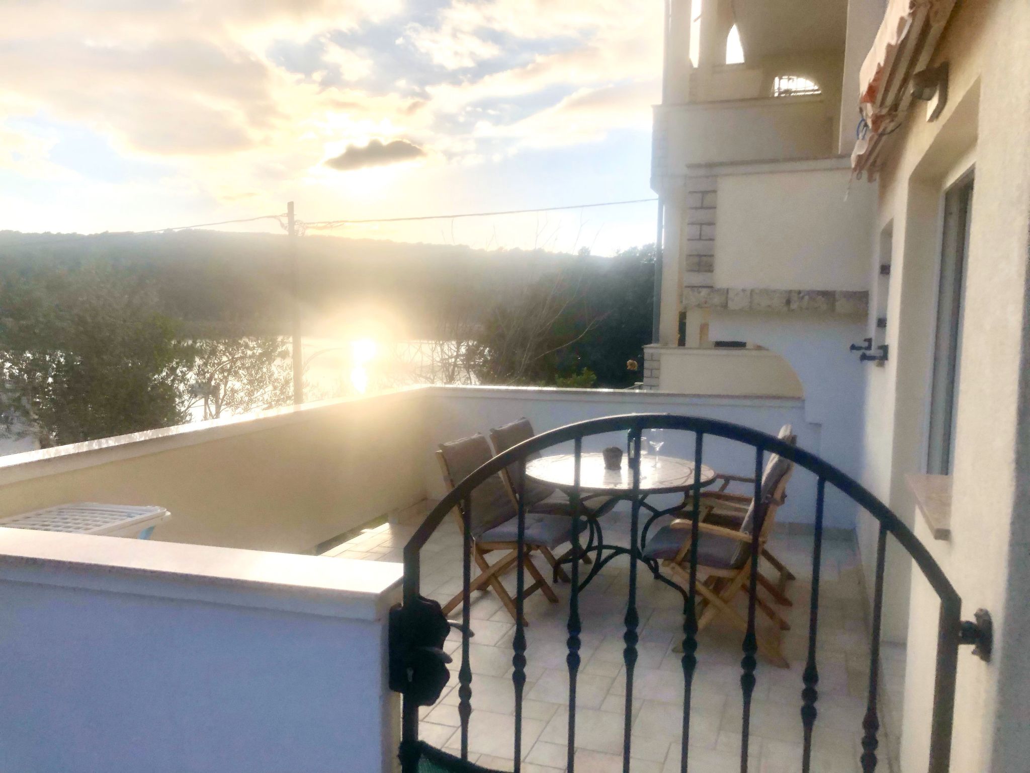 Mit Blick auf das Wasser-Image-tags.info