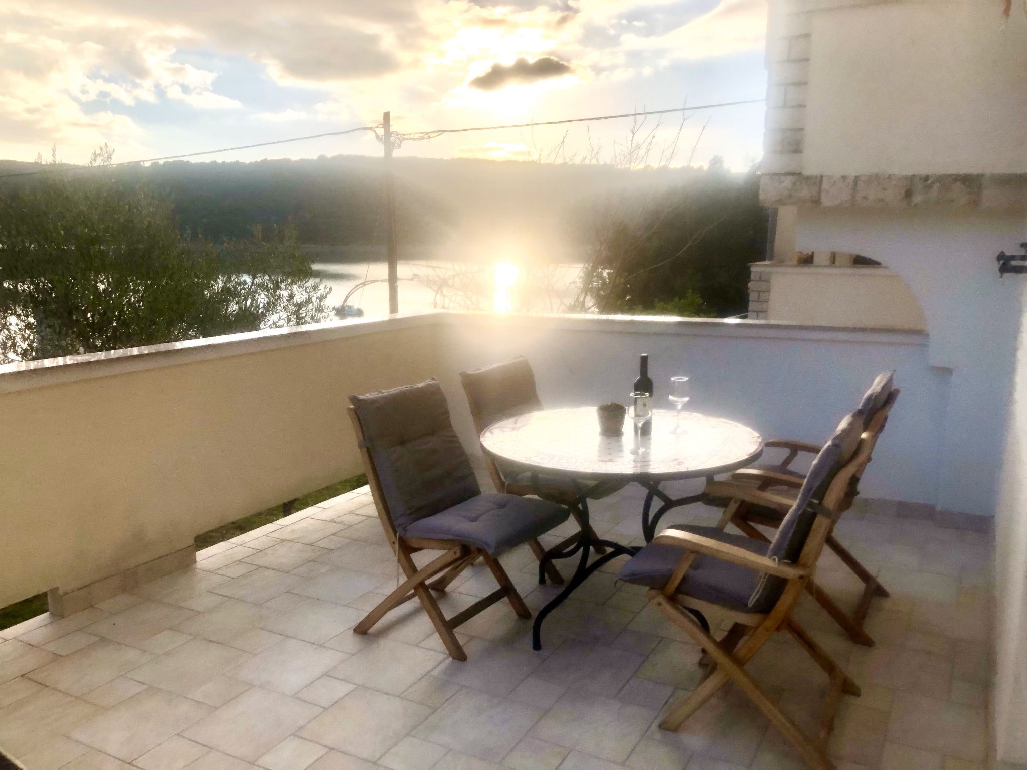 Mit Blick auf das Wasser-Image-tags.info