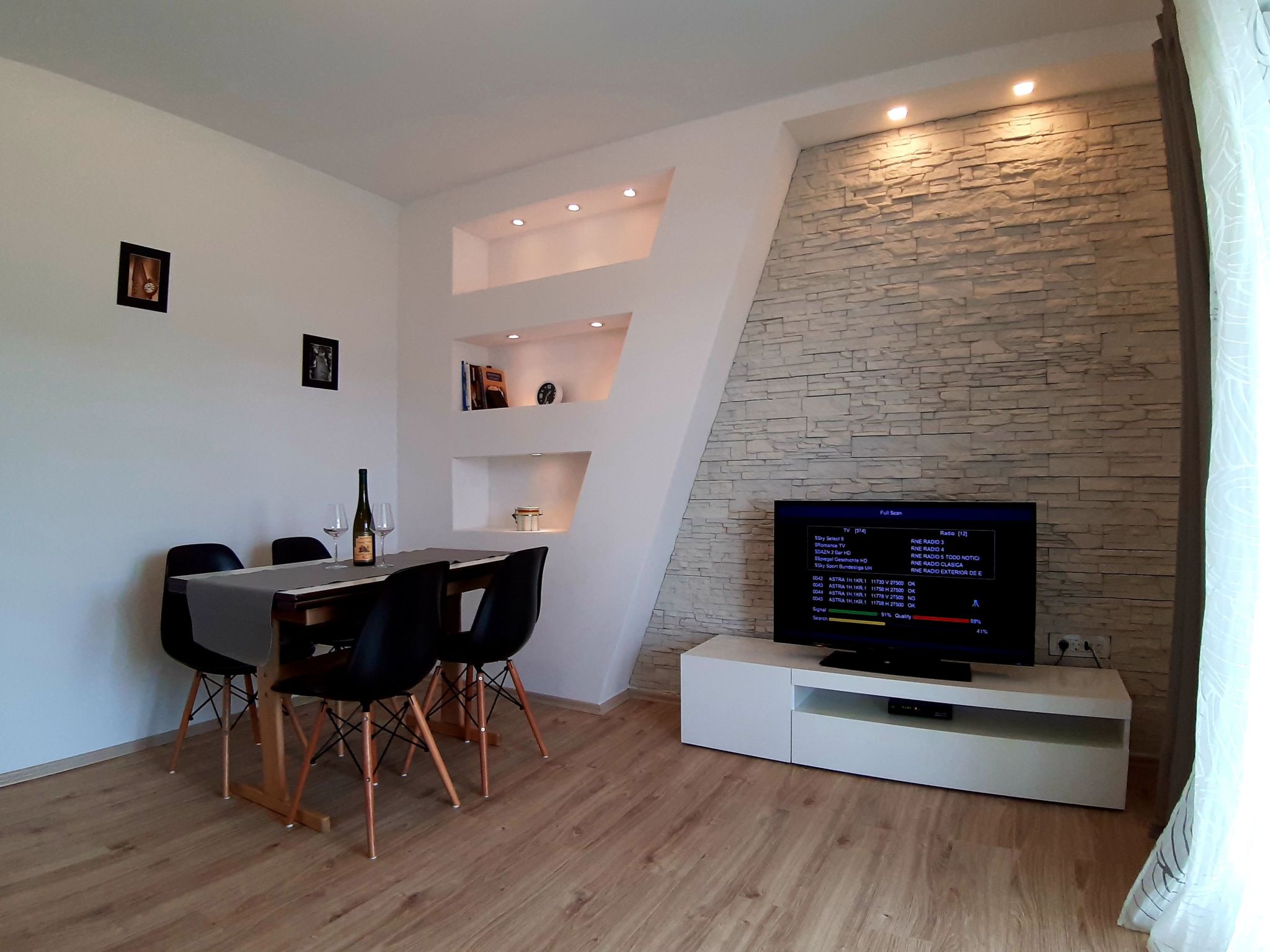 Wohnung Marica mit Balkon und herrlichem Meerblick-Dedans