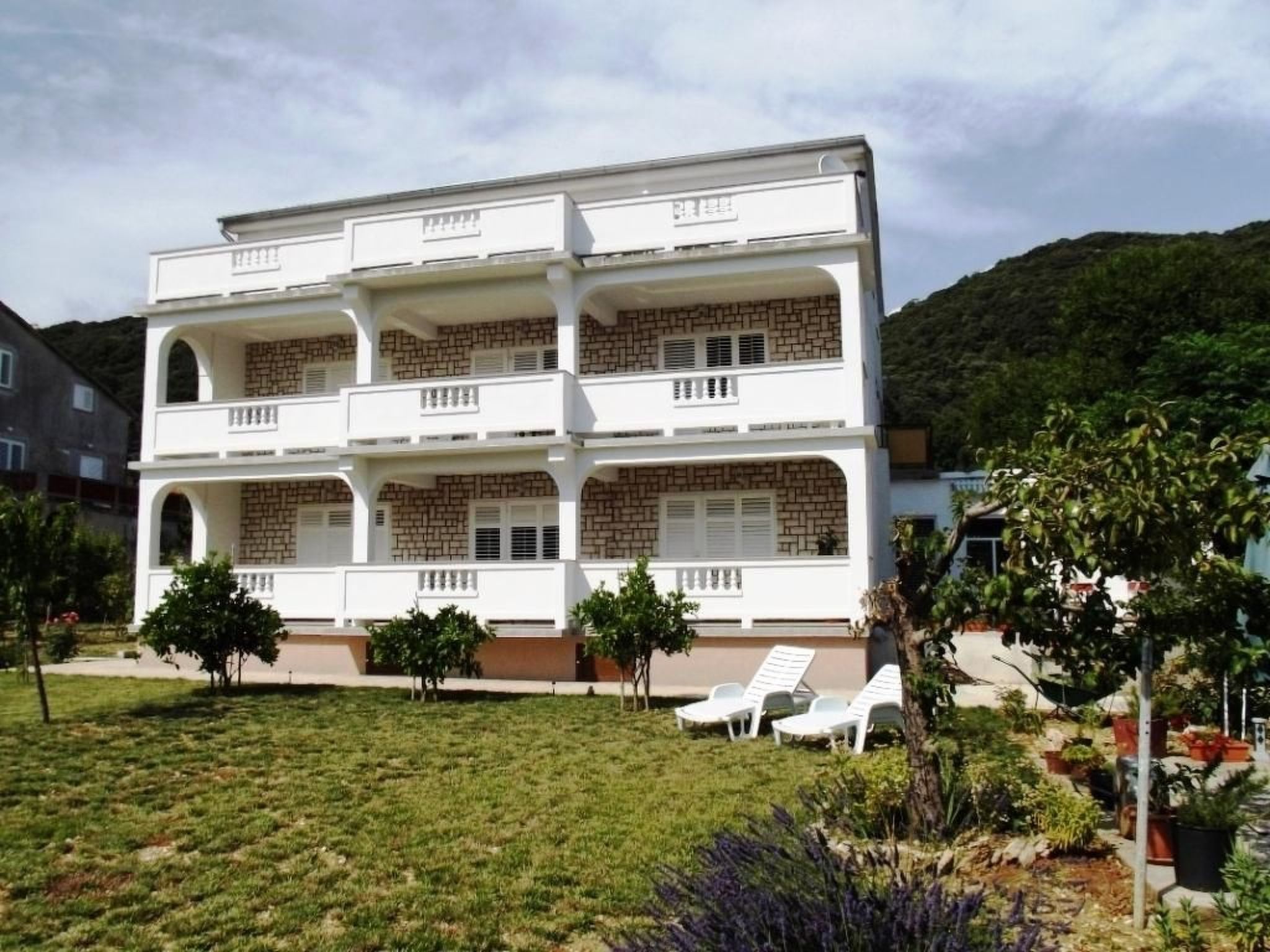 Wohnung Marica mit Balkon und herrlichem Meerblick-Dedans