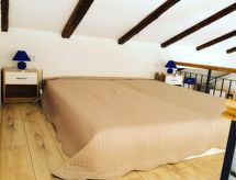Modern appartement over twee verdiepingen met prachtig zeezicht bij Rab - thumbnail 4
