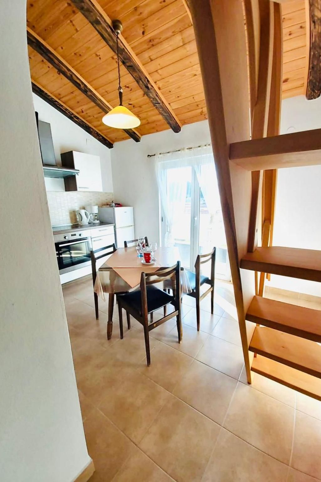 Dachgeschosswohnung auf zwei Etagen mit schönem Meerblick-Binnen