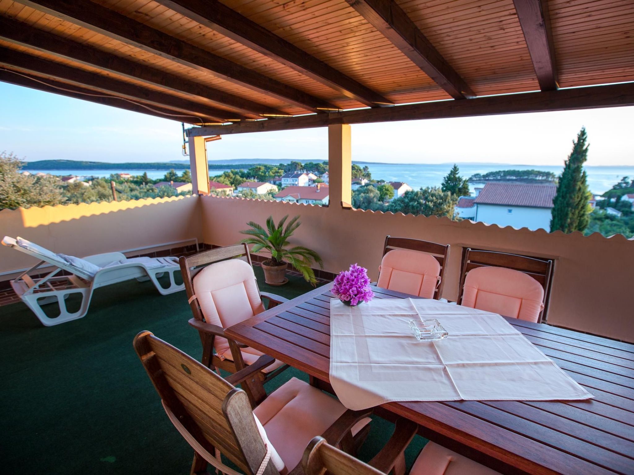 Photo of mit Terrasse