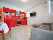Op 700 m van zee: Rustgevend appartement Zora in Lopar, Rab - thumbnail 3