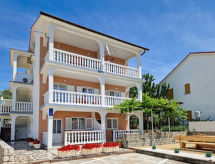 Op 700 m van zee: Rustgevend appartement Zora in Lopar, Rab - thumbnail 5