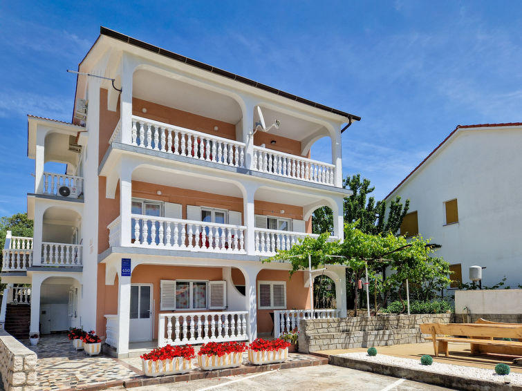 Op 700 m van zee: Comfortabel appartement Zora in Lopar, Rab in Lopar