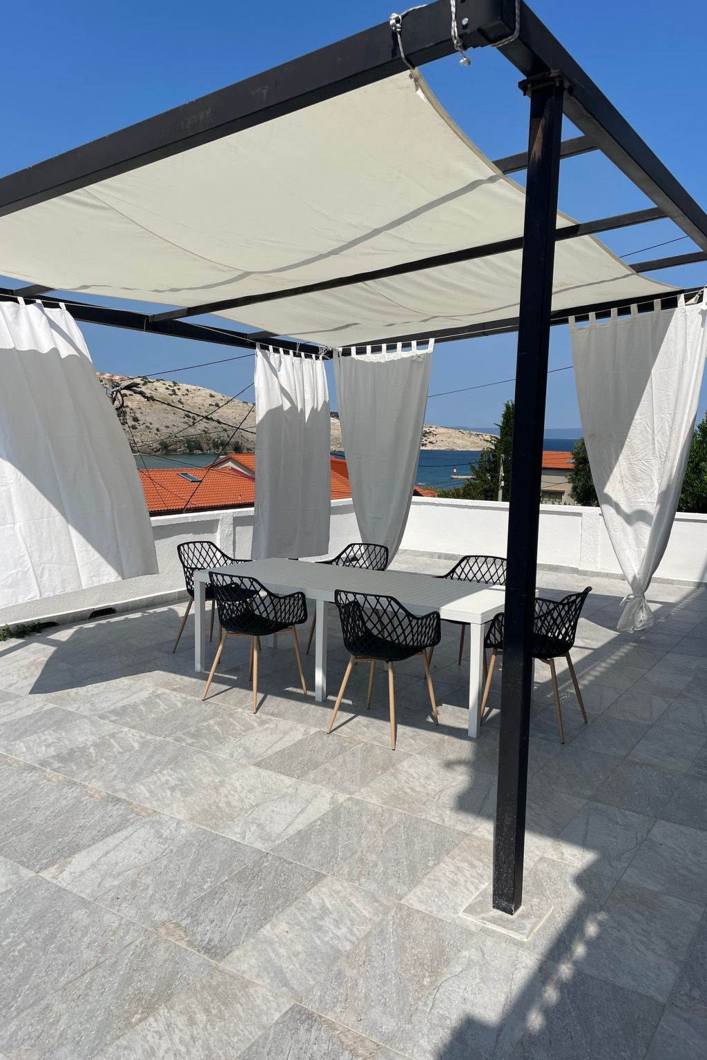 Mit Blick auf das Wasser-Binnen