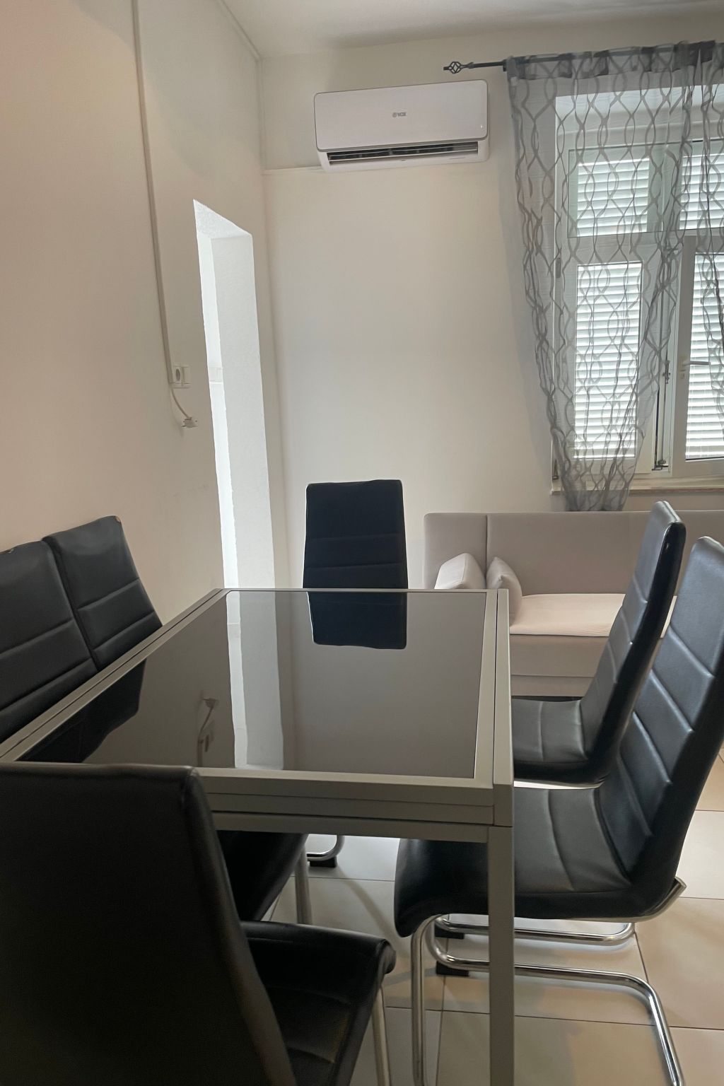 Mit Blick auf das Wasser-Binnen