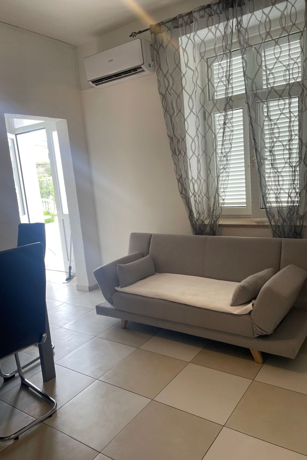 Mit Blick auf das Wasser-Binnen