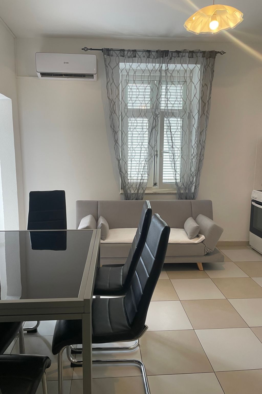 Mit Blick auf das Wasser-Binnen