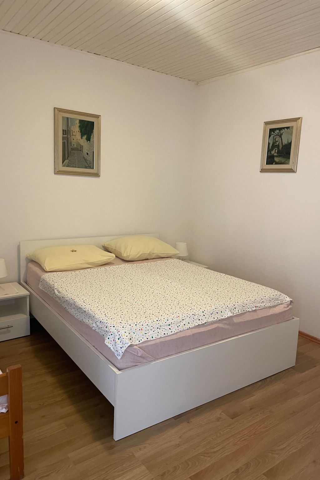 Mit Blick auf das Wasser-Binnen