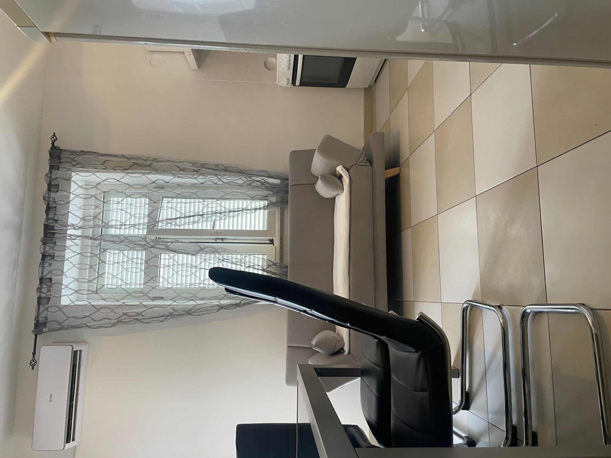 Mit Blick auf das Wasser-Binnen