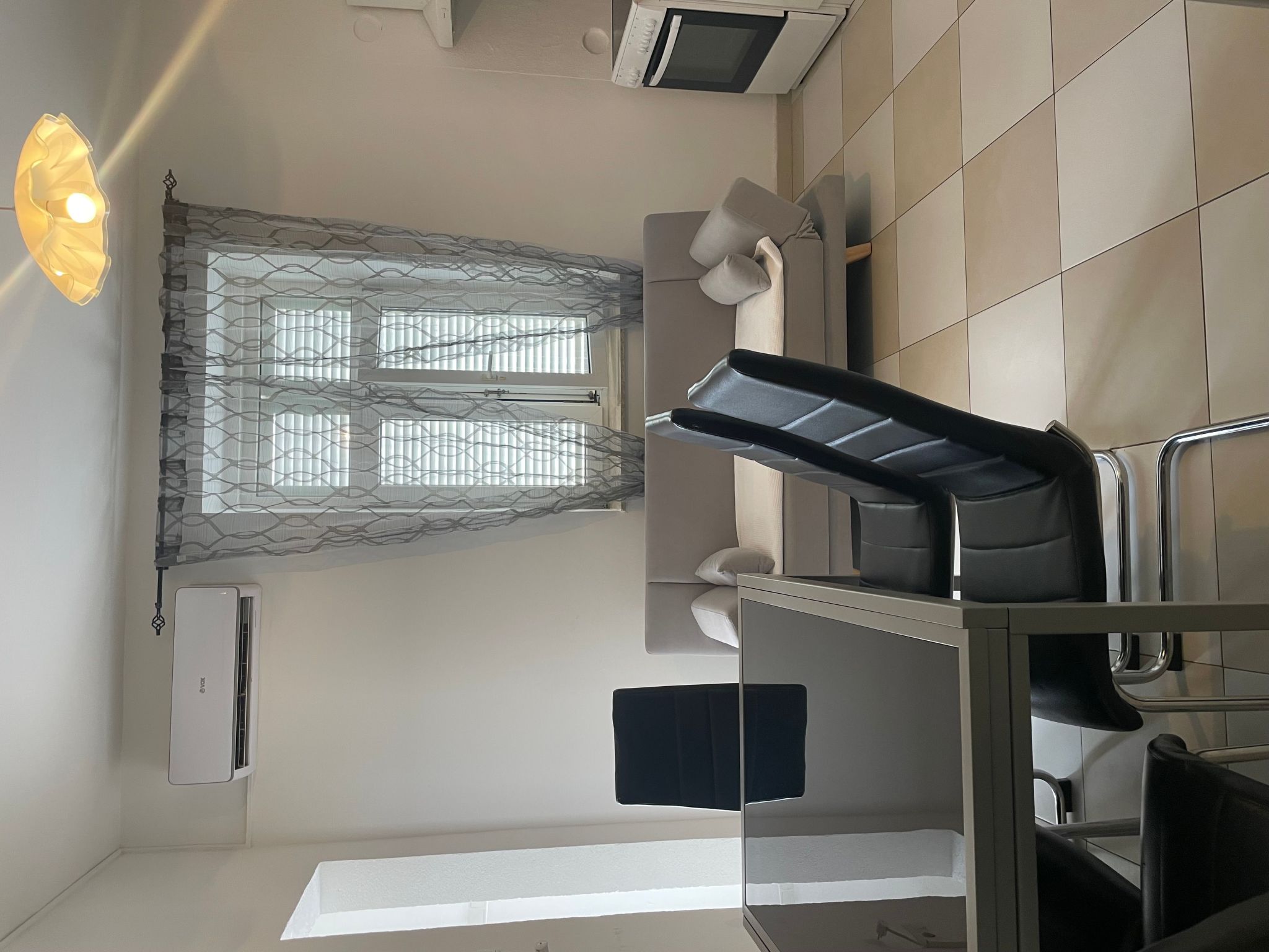 Mit Blick auf das Wasser-Binnen