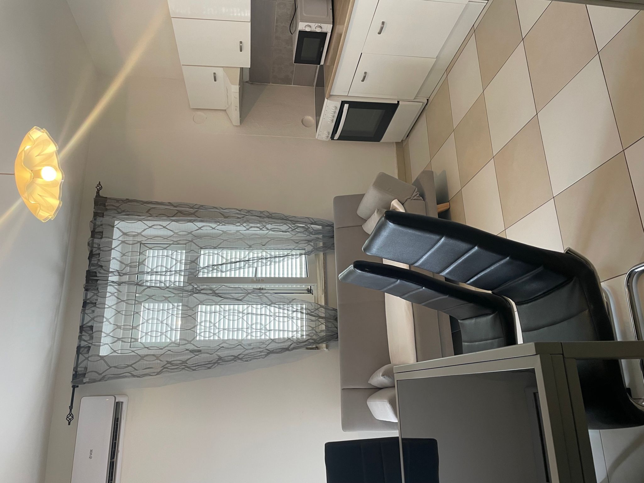 Mit Blick auf das Wasser-Binnen