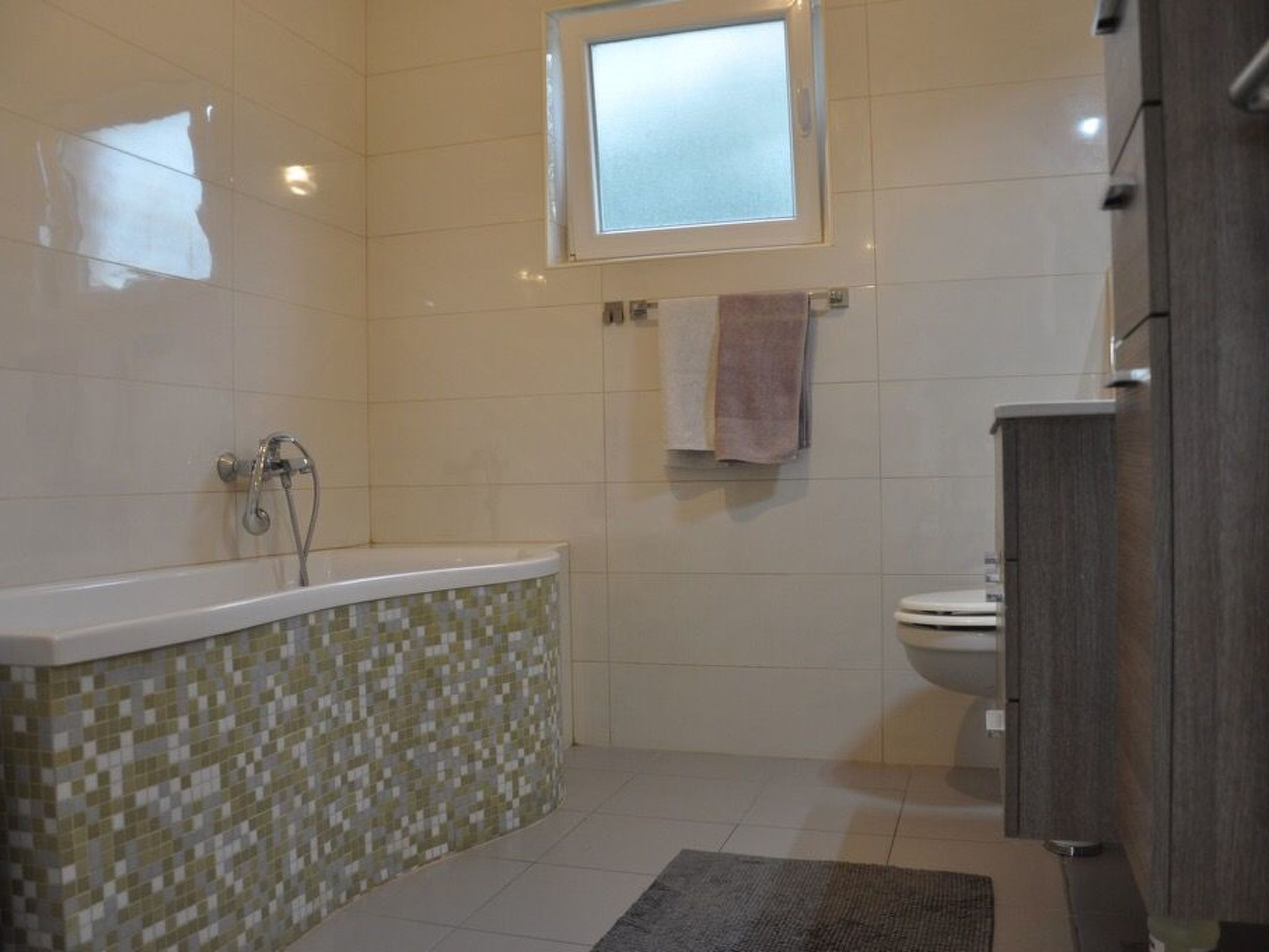 "Sanset" mit Blick auf das Wasser-Inside